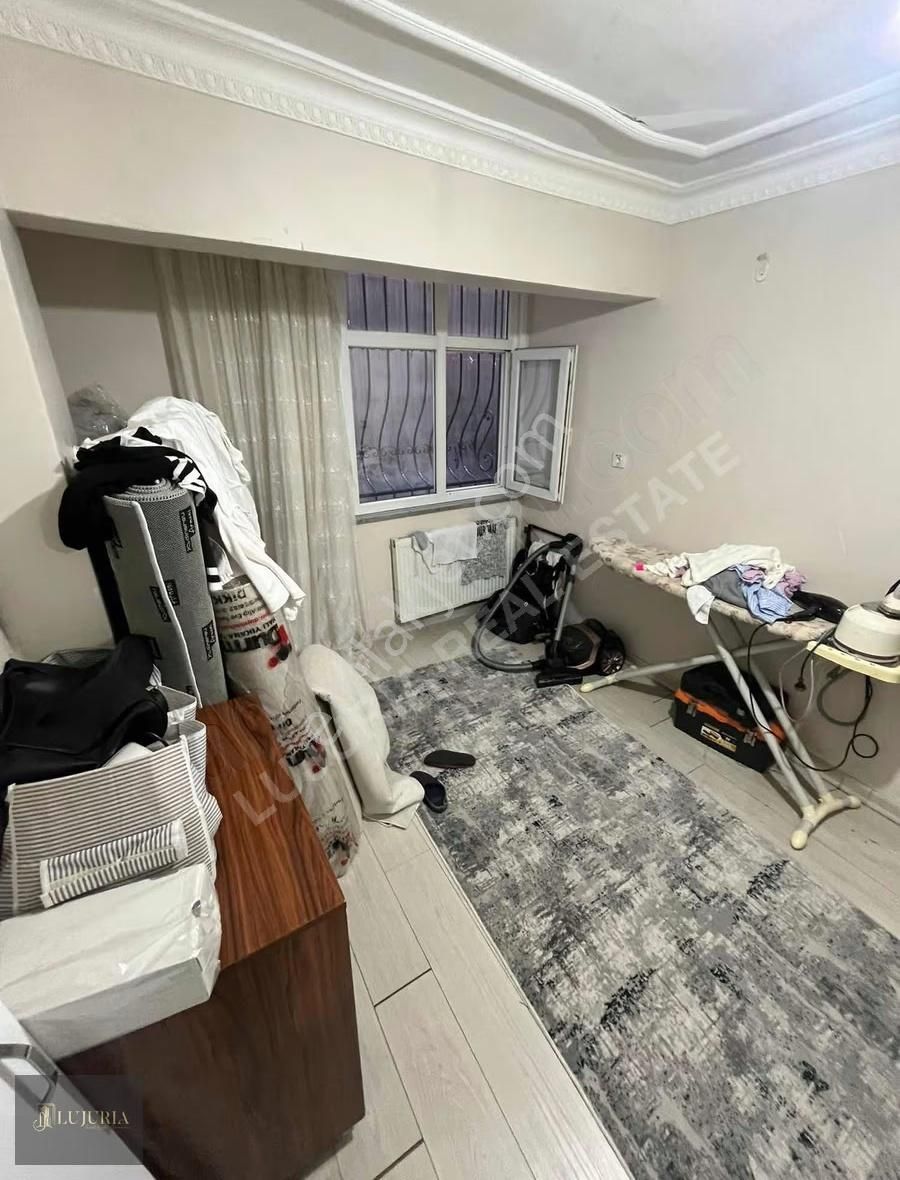 Karadeniz Mahallesinde Bahçeli | Full Tadilatlı | 90 M² Bodrum - Görsel 4