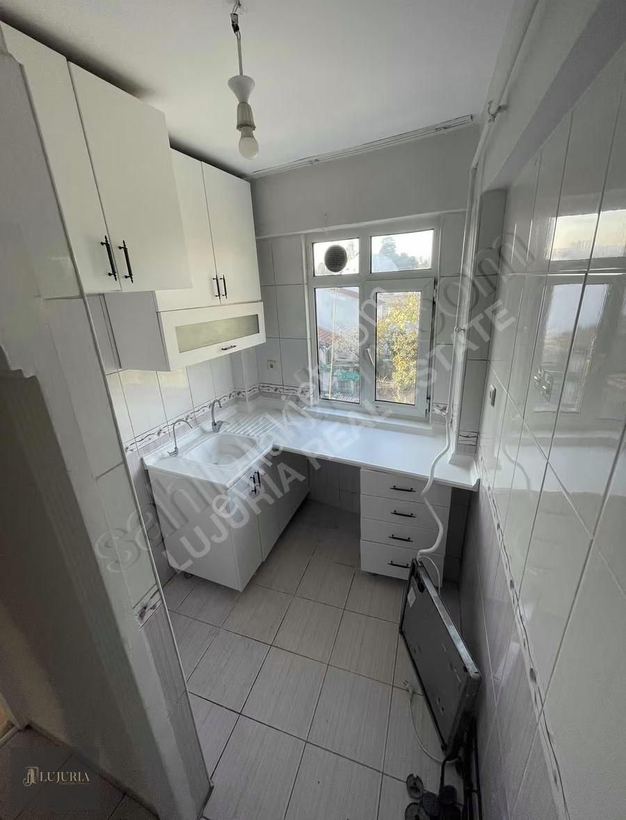 Tarihi Yarımada Silivrikapıda Yatırımlık Oturumluk Satılık Daire - Görsel 6