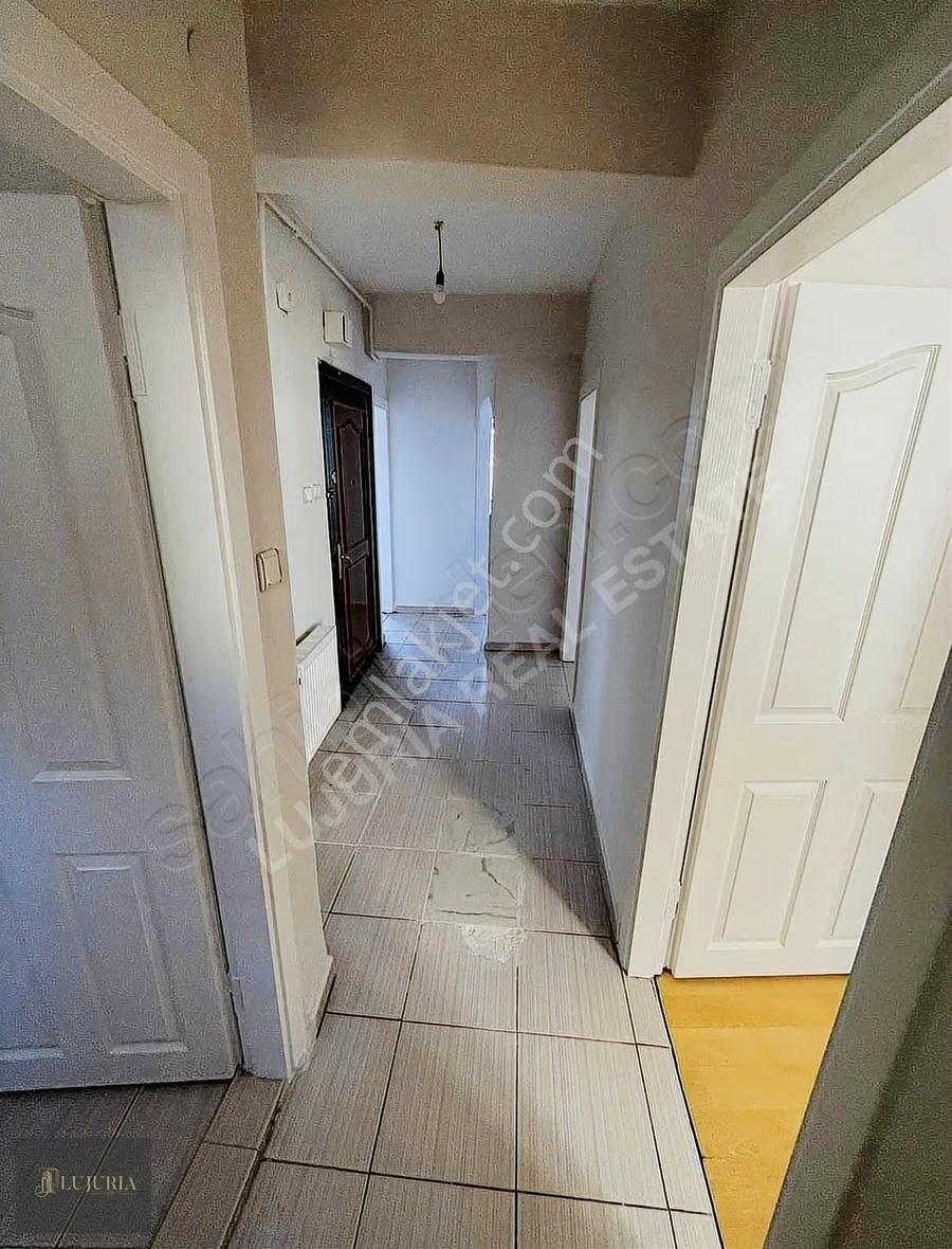 Tarihi Yarımada Silivrikapıda Yatırımlık Oturumluk Satılık Daire - Görsel 5