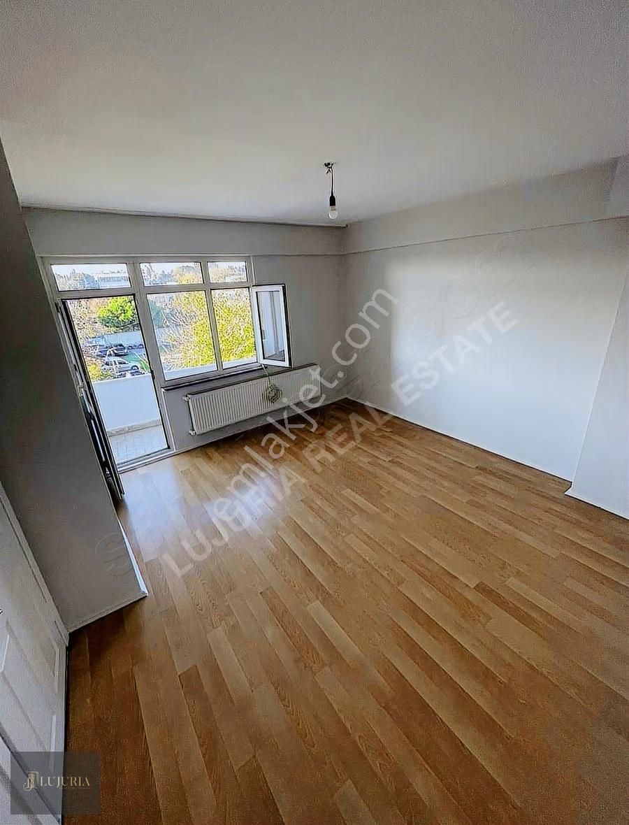 Tarihi Yarımada Silivrikapıda Yatırımlık Oturumluk Satılık Daire - Görsel 14