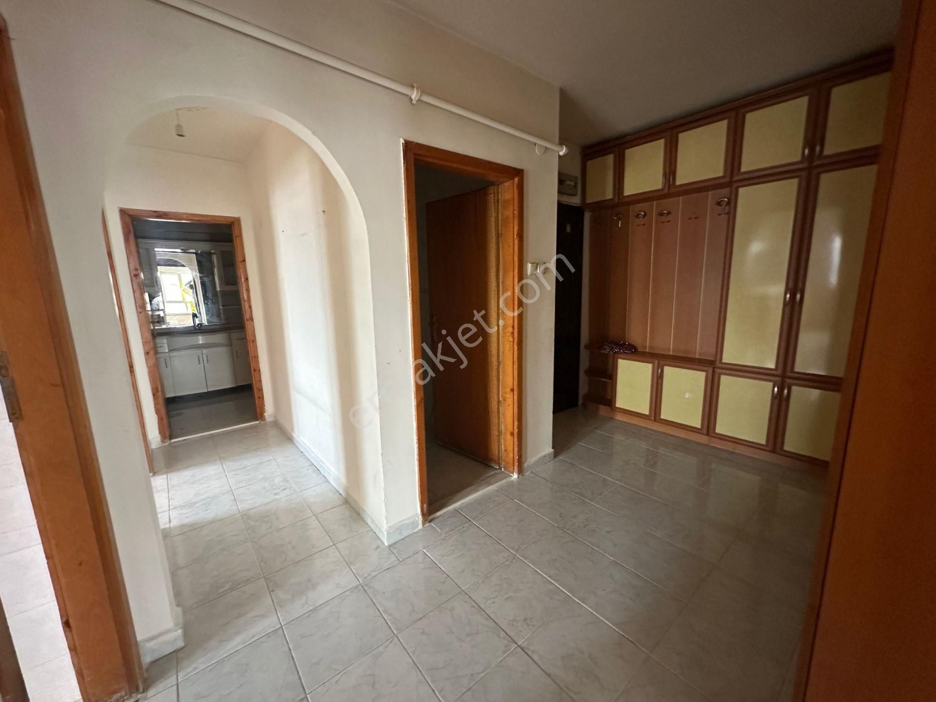 Osmangazi Cadde Üzerinde Manzaralı 3+1 Kiralık Daire