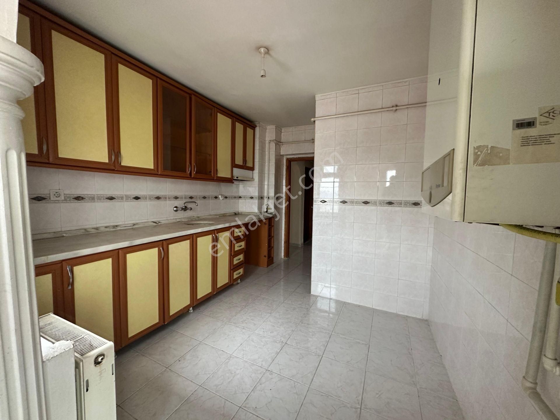 Osmangazi Cadde Üzerinde Manzaralı 3+1 Kiralık Daire - Görsel 2