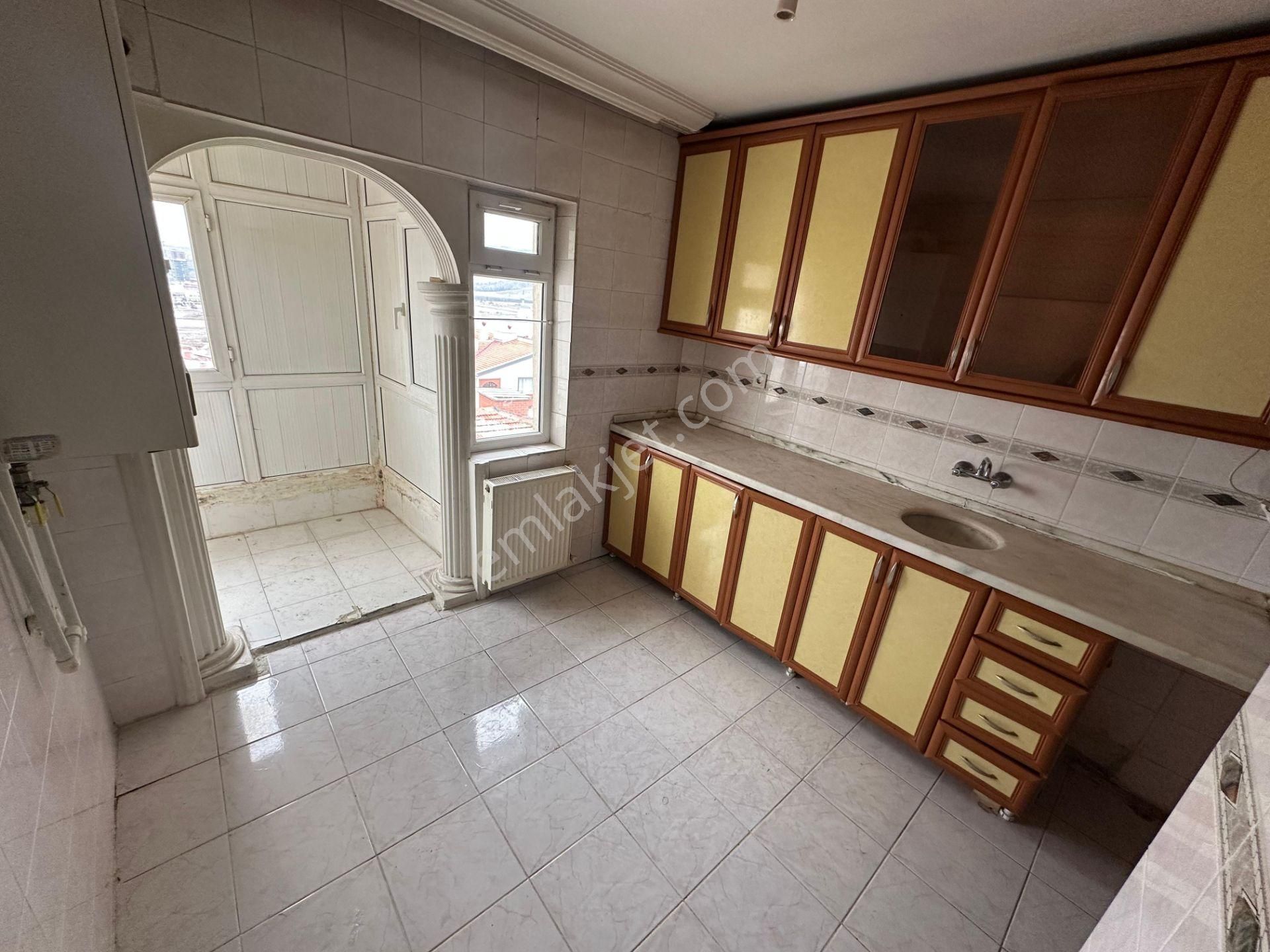 Osmangazi Cadde Üzerinde Manzaralı 3+1 Kiralık Daire - Görsel 4