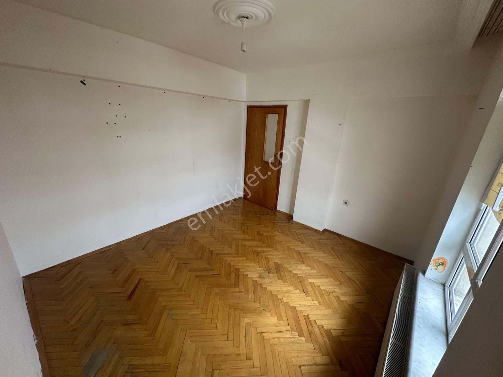 Osmangazi Cadde Üzerinde Manzaralı 3+1 Kiralık Daire - Görsel 18