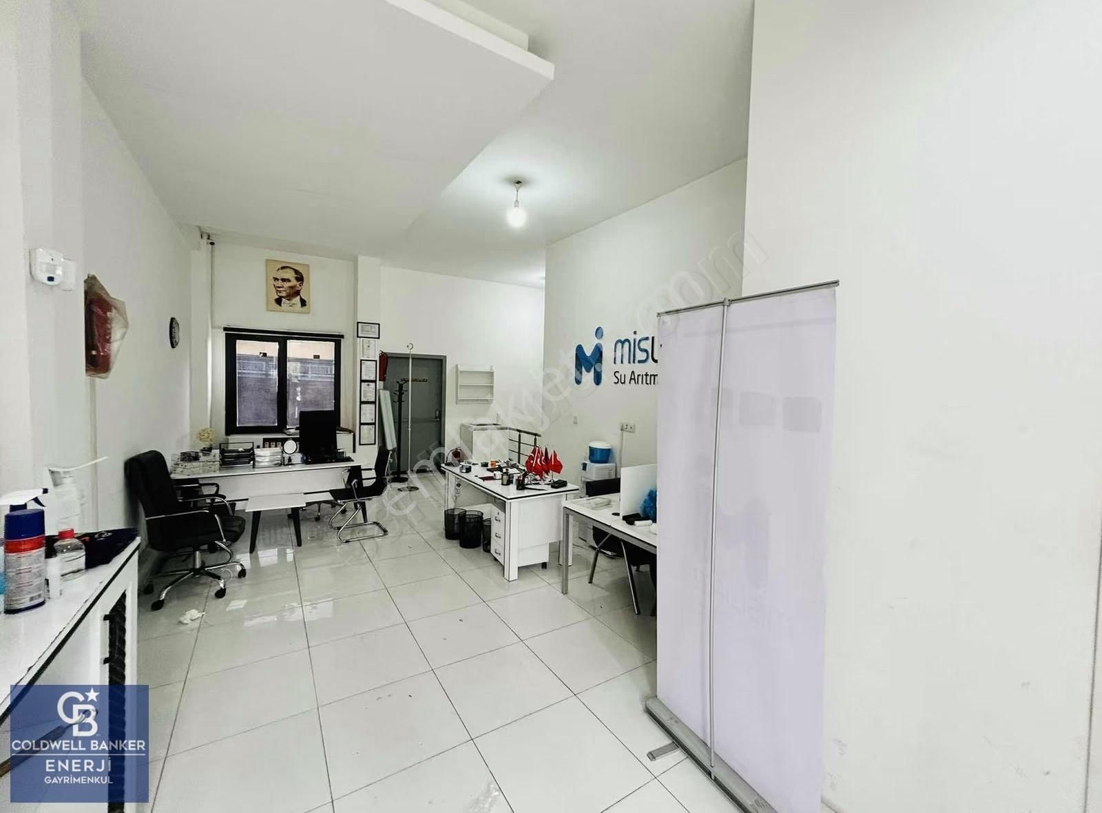 Bayrampaşa Yenidoğan Kızılay Sokak Satılık 150m2 Dükkan & Depo - Görsel 3