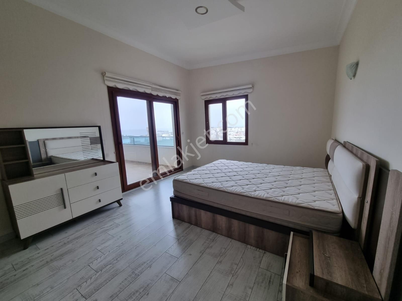 Didimde Denize Yakın Havuzlu Sitede 3+1 Eşyalı Dublex - Görsel 14