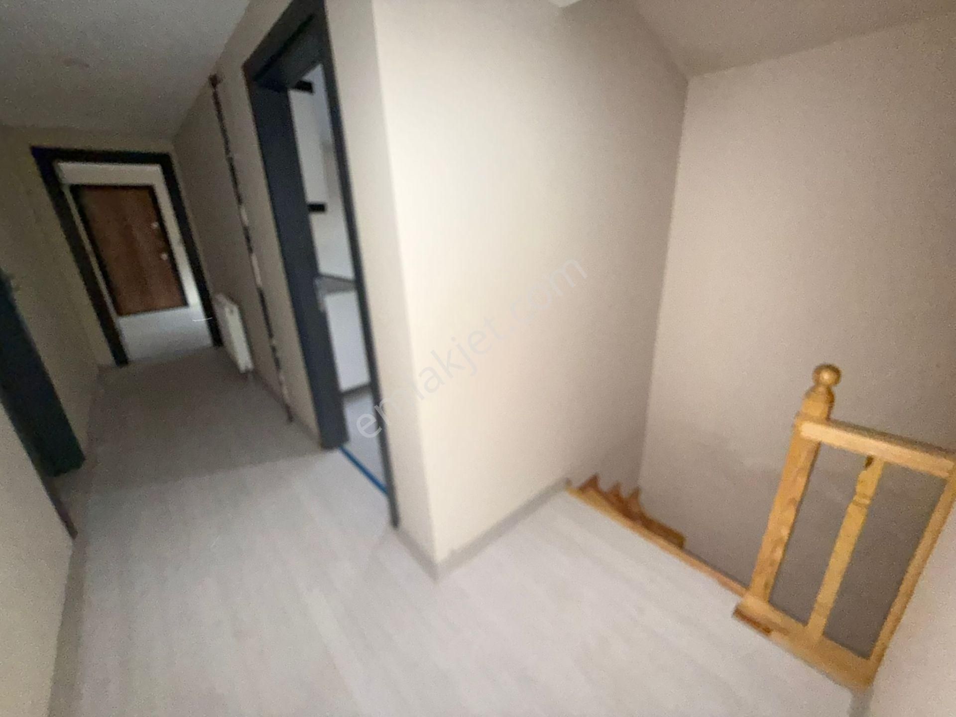 Akyüz Gayrimenkul Den; Merkezı Konumda Iskanlı,satılık 4+1 Dubleks - Görsel 5