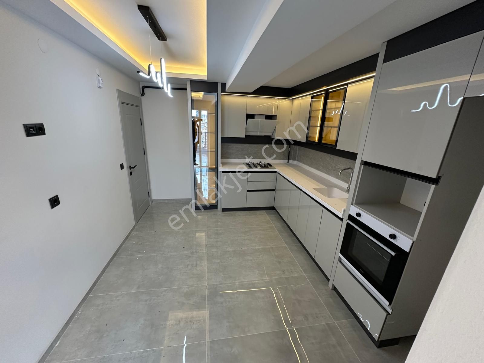 Mustafa Kemal Mhde 3+1 Caddede Ara Katta Haftanın Fırsat Dairesi - Görsel 3