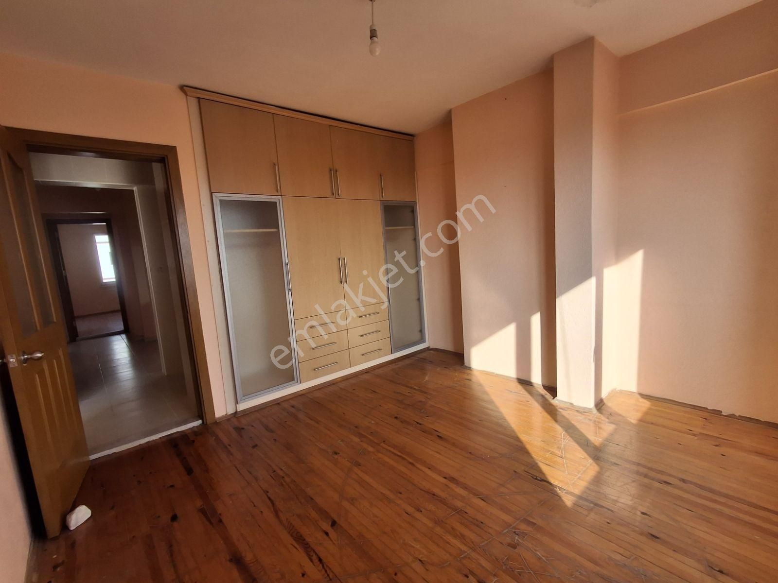 Merkezi Konumda Ordu Caddesinde 2+1 Kiralık Daire - Görsel 10