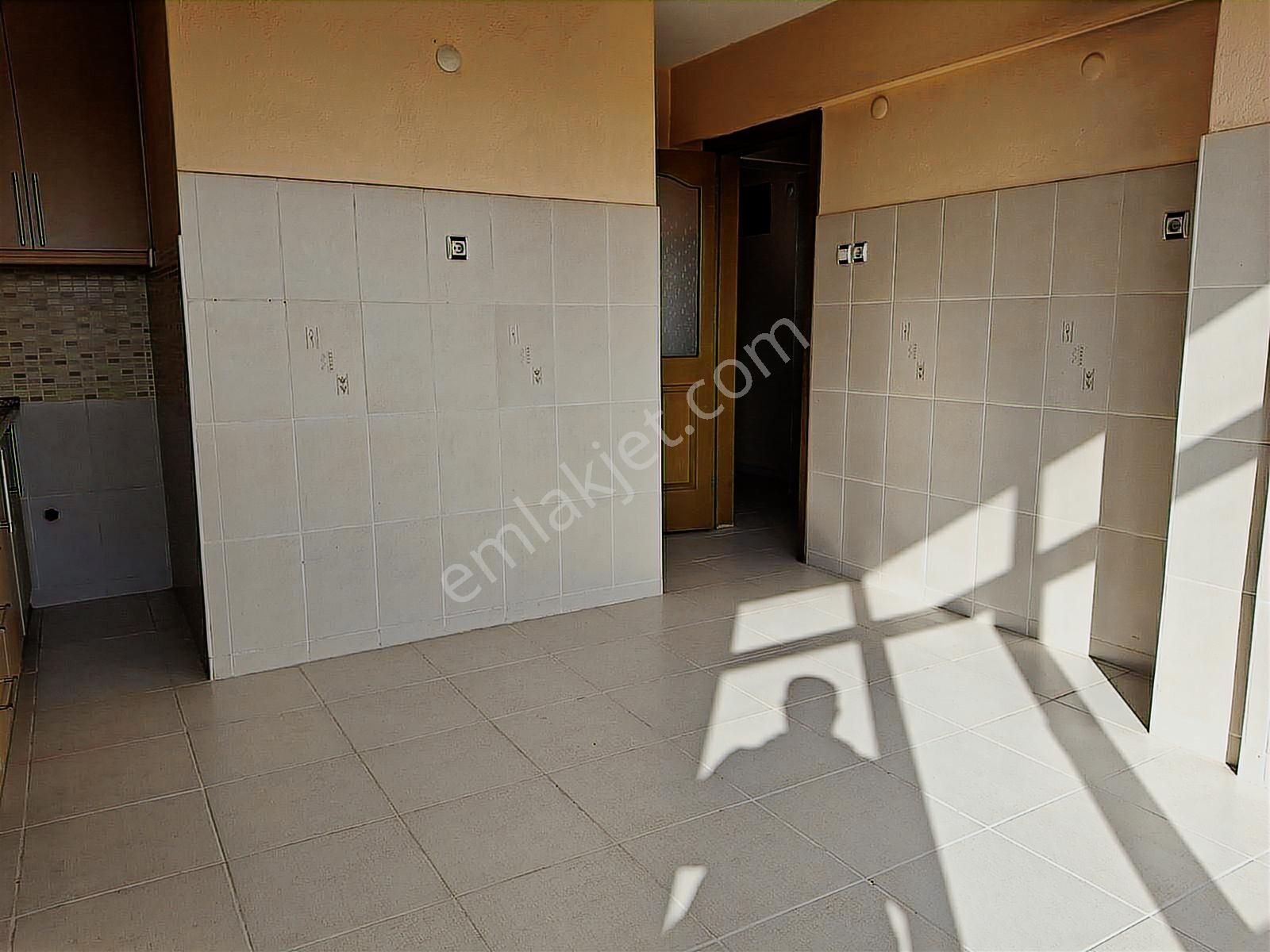 Merkezi Konumda Ordu Caddesinde 2+1 Kiralık Daire - Görsel 22