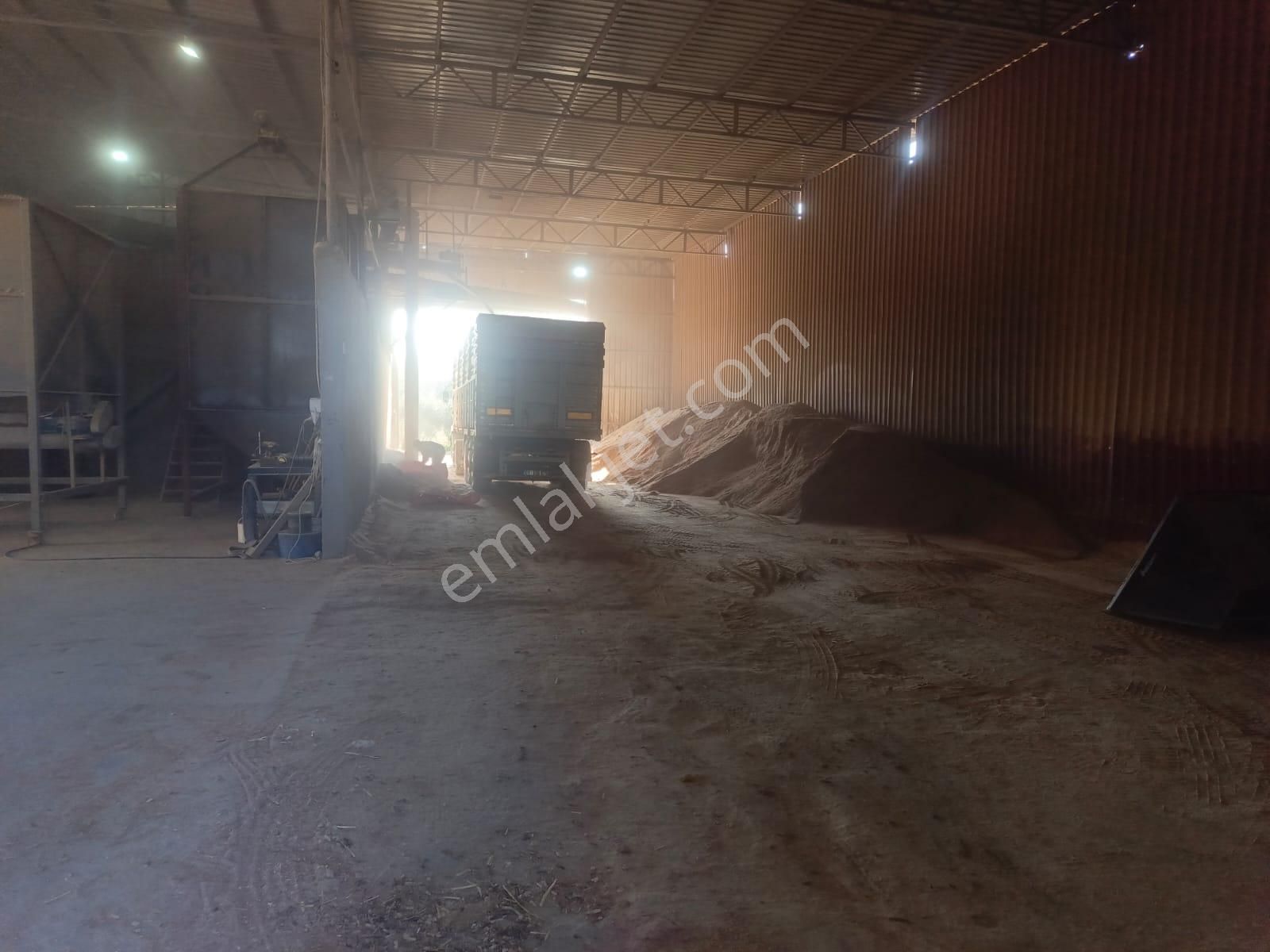 3ev Emlak'tan Kuyumcular'da Malzemeleriyle Satılık Yem Fabrikası - Görsel 19