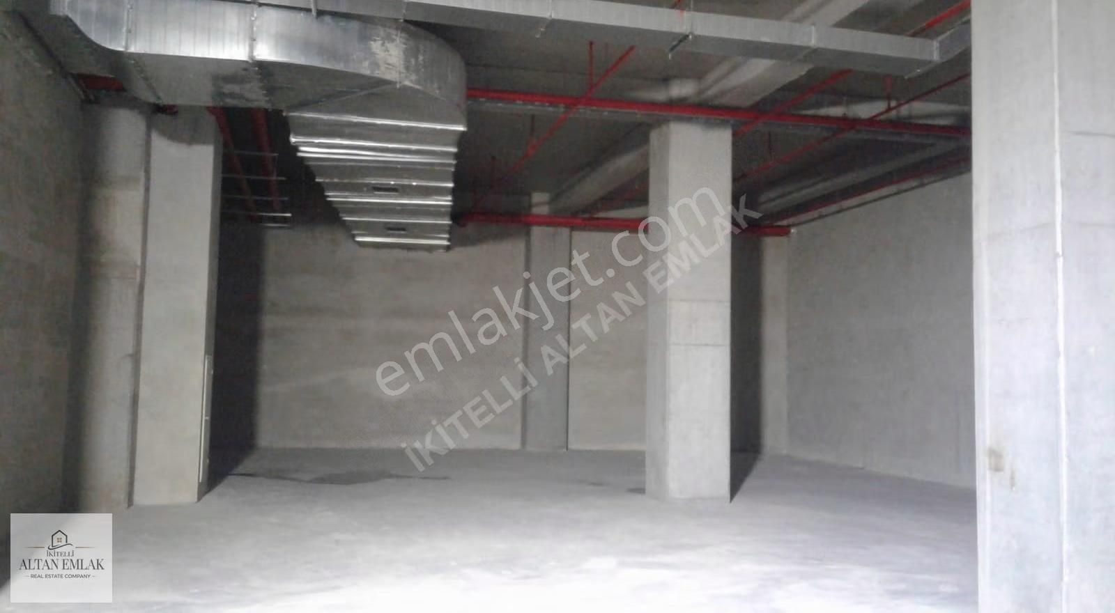 İkitelli Osb De H:6 M, Kamyon Yanaşır, Toprağa Basar Net 340 M2 - Görsel 5
