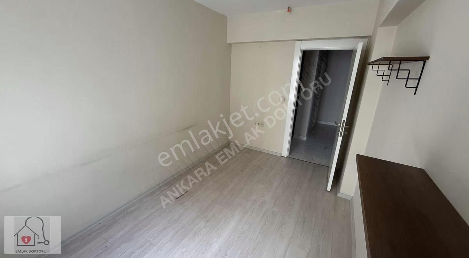 Ful Kredili Katta Kapalı Mutfak Geniş Teras Balkonlu 3+1 Sitede - Görsel 24