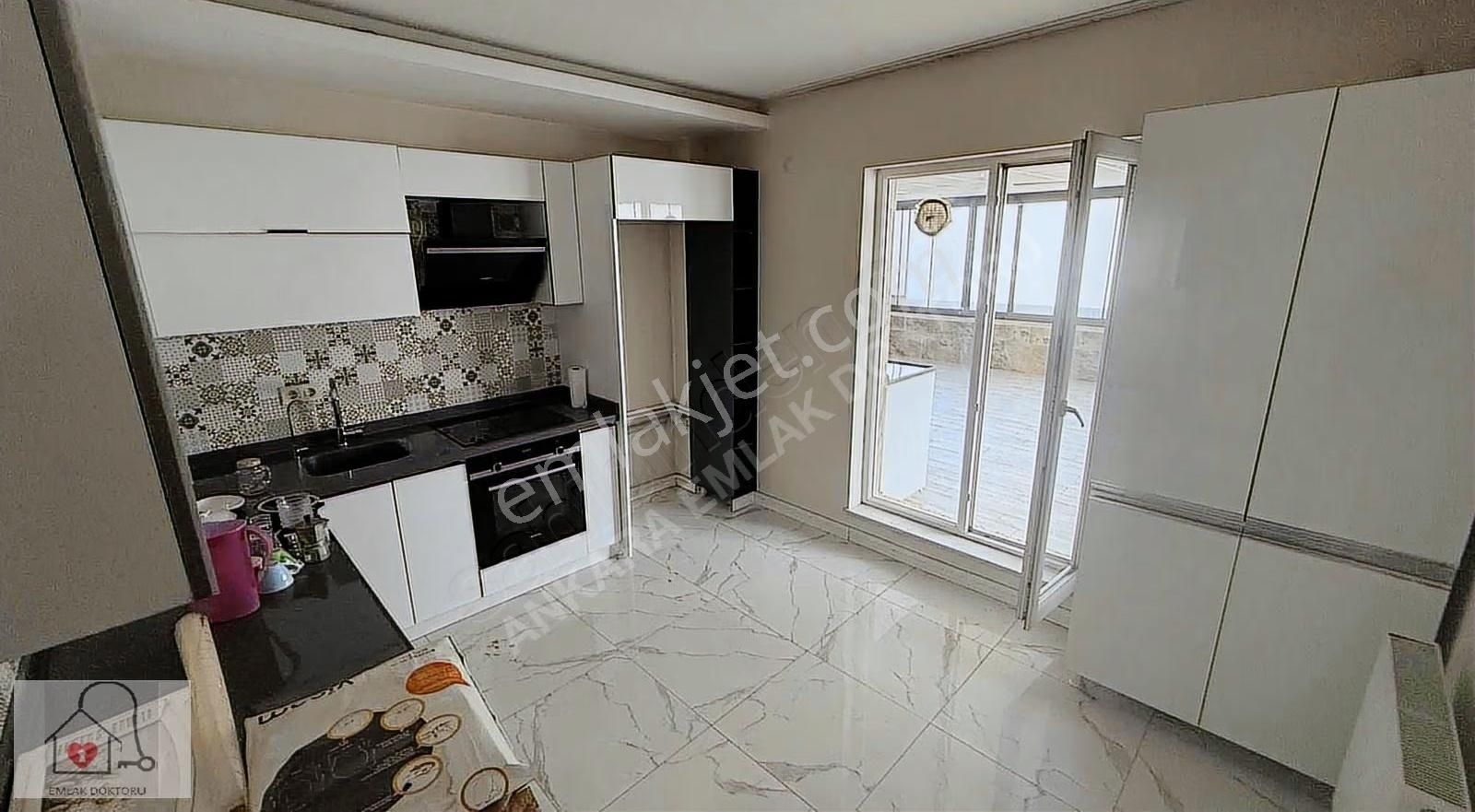 Ful Kredili Katta Kapalı Mutfak Geniş Teras Balkonlu 3+1 Sitede - Görsel 22