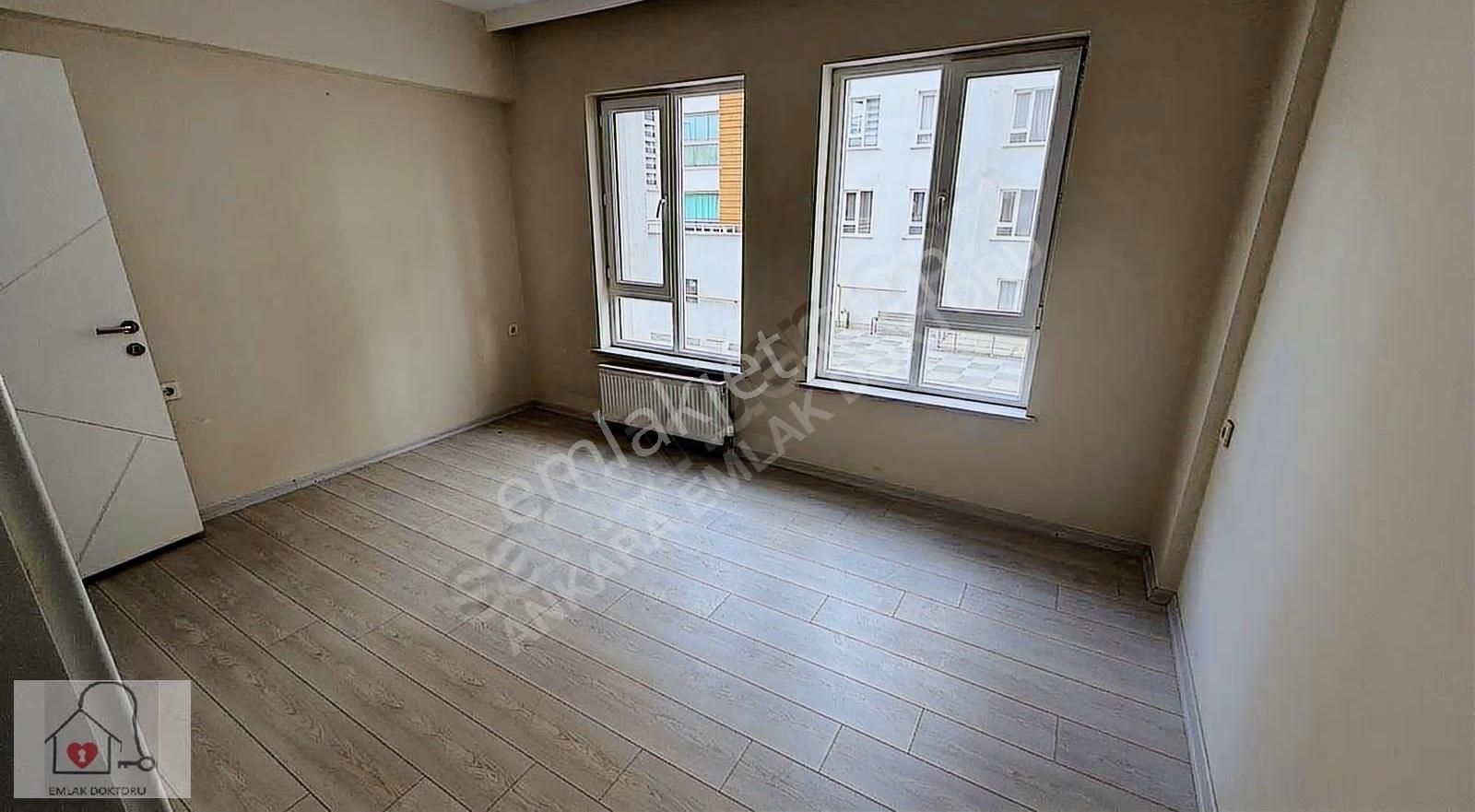 Ful Kredili Katta Kapalı Mutfak Geniş Teras Balkonlu 3+1 Sitede - Görsel 14