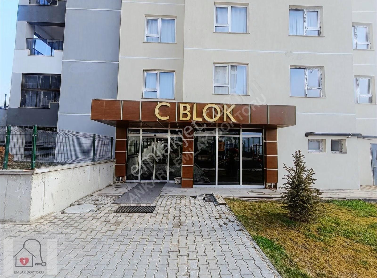 Giyinme Odalı Çift Banyolu Geniş Ve Manzaralı Önü Açık 2+1 Daire - Görsel 26