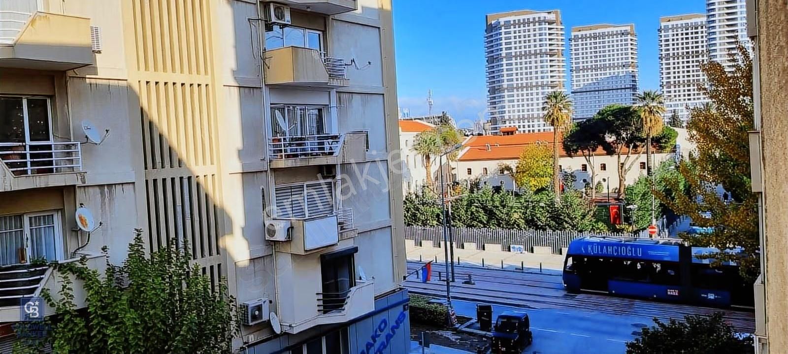 Alsancak Merkezi Konumda, Ulaşımı Kolay, 3 Cepheli 3+1 Kiralık - Görsel 9