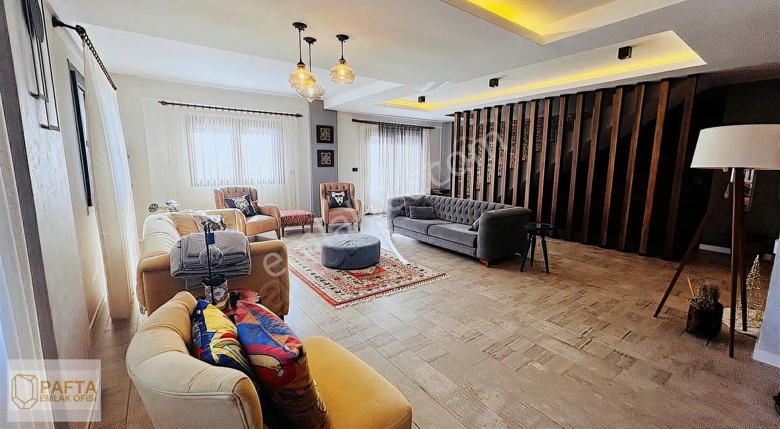 Şirinköy De Özel Tasarımlı Havuzlu Satılık Villa - Görsel 16