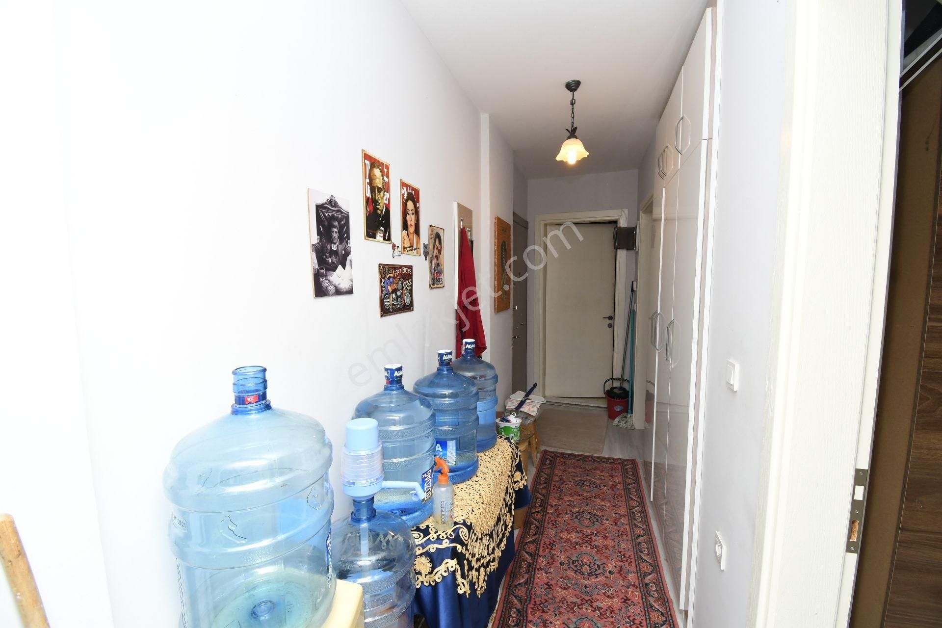 Kuşadası Camiatik Mahallesi Merkezi Konumda Acil Satılık 2+1 Yksek Giriş Daire - Görsel 11