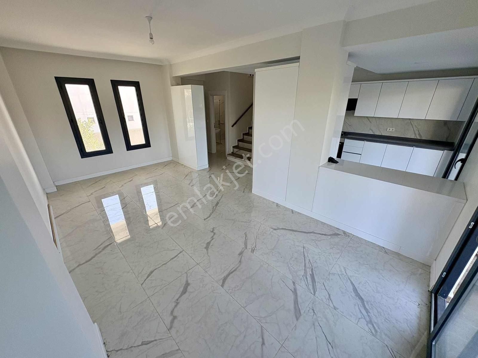 Rw Nefes'ten Karaağaçta Denize 150 Metre Villa - Görsel 20