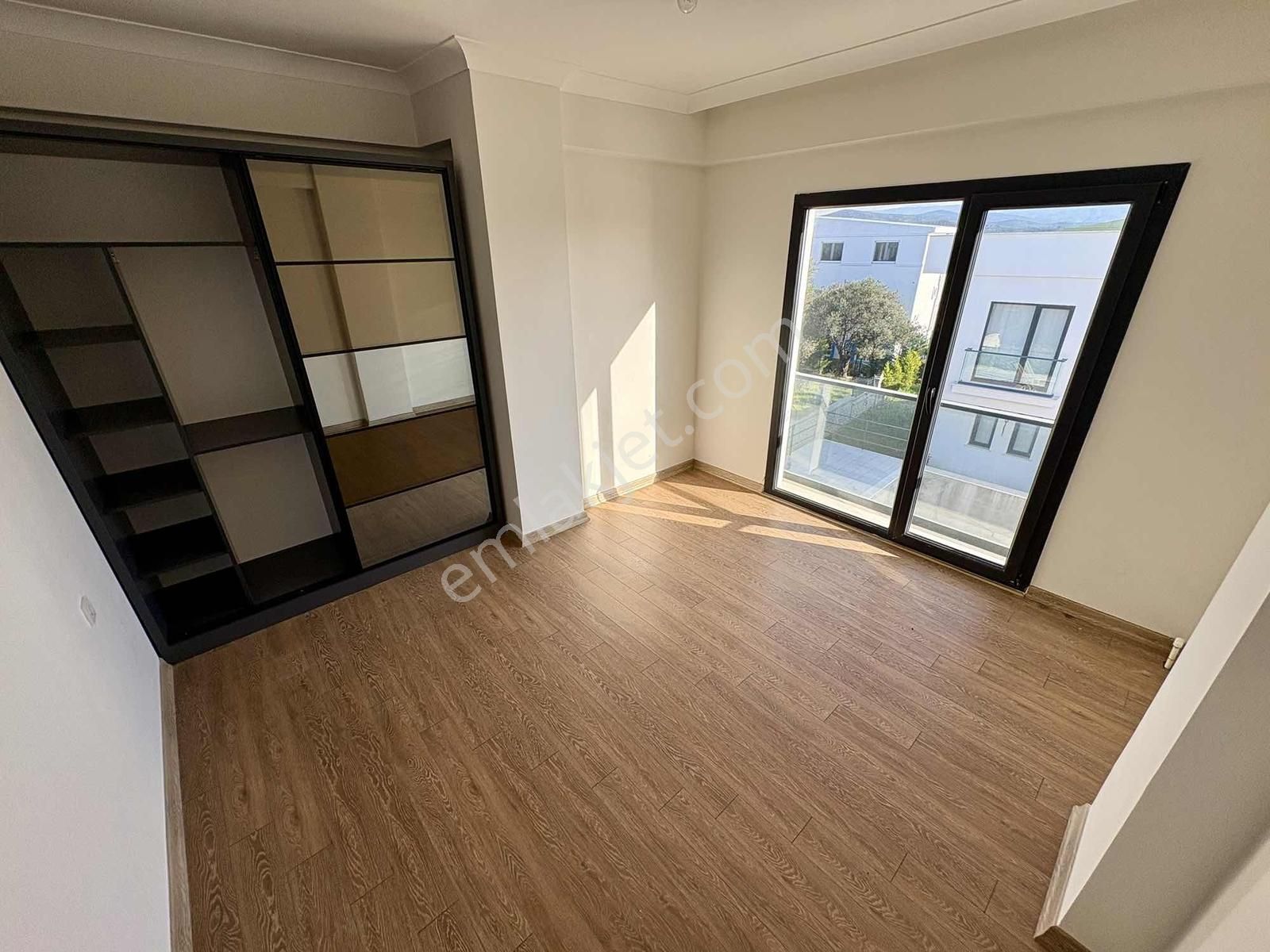 Rw Nefes'ten Karaağaçta Denize 150 Metre Villa - Görsel 14