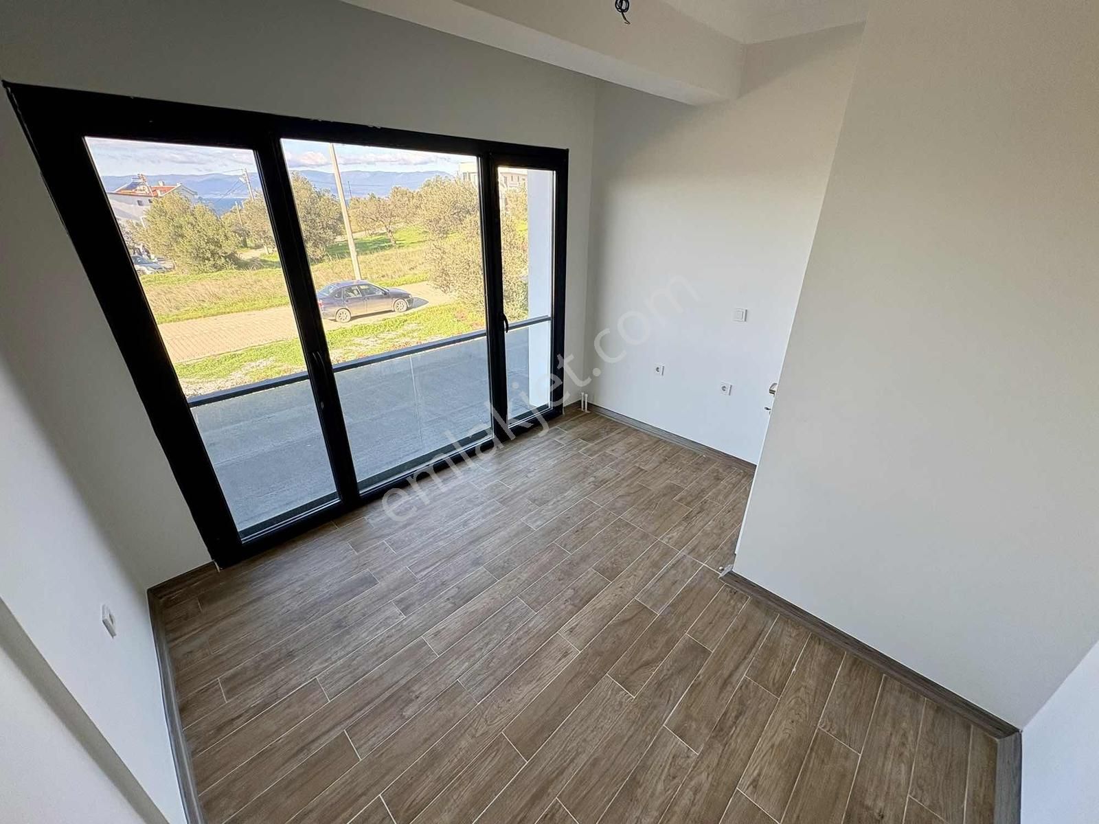 Rw Nefes'ten Karaağaçta Denize 150 Metre Villa - Görsel 4