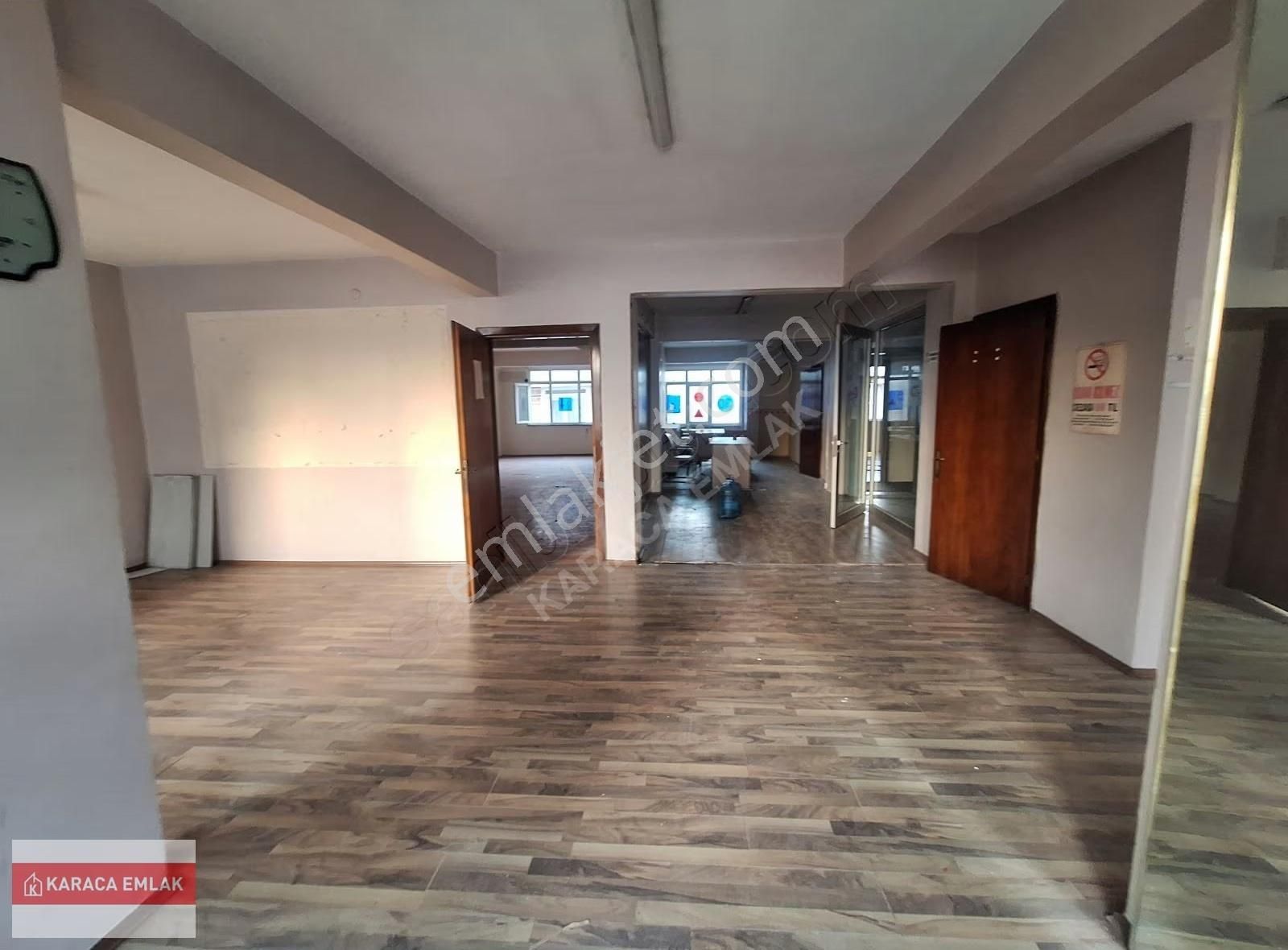 Mahmutbey Caddesine Cepheli Kiralık 250'm² Ofis Katı - Görsel 9