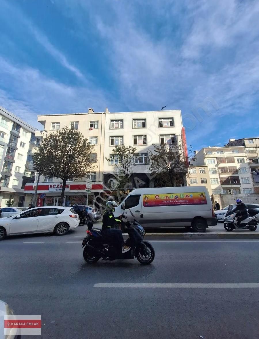 Mahmutbey Caddesine Cepheli Kiralık 250'm² Ofis Katı - Görsel 4