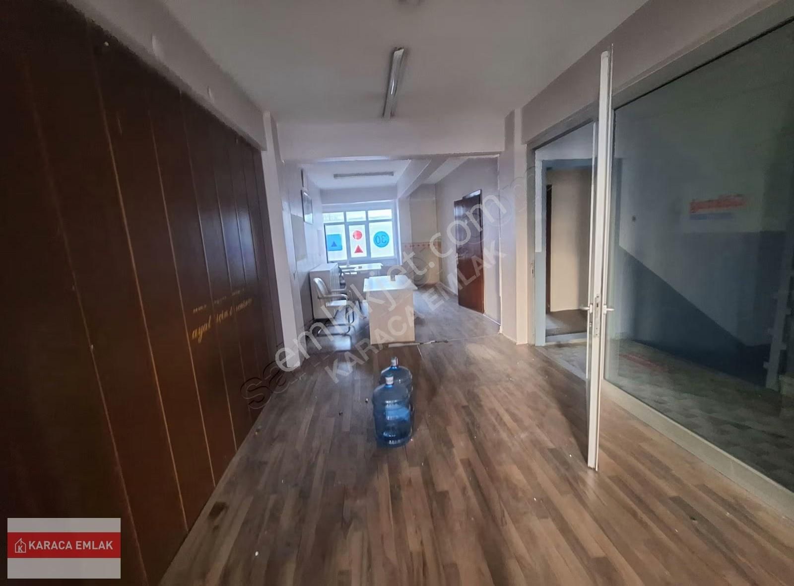 Mahmutbey Caddesine Cepheli Kiralık 250'm² Ofis Katı - Görsel 5