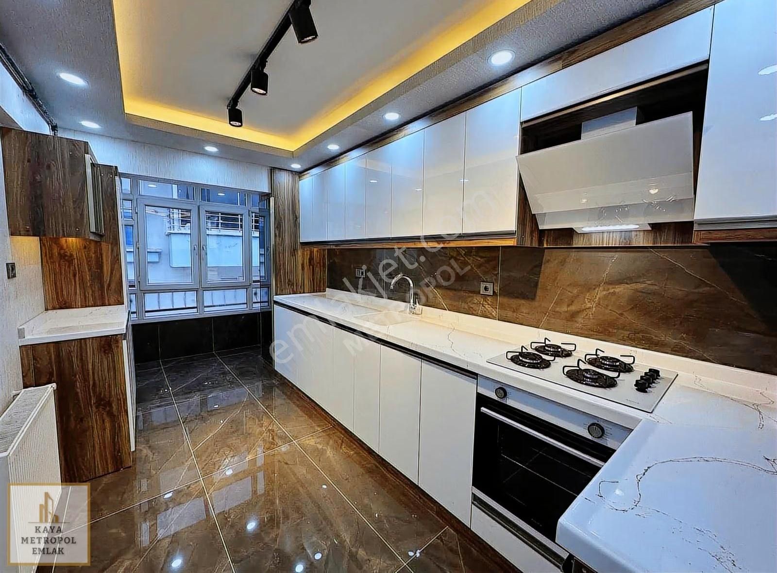 Etimesgut Süvari Mah. Gimsa Yürüme Mesafesi Lüks 110m2 3+1 Daire