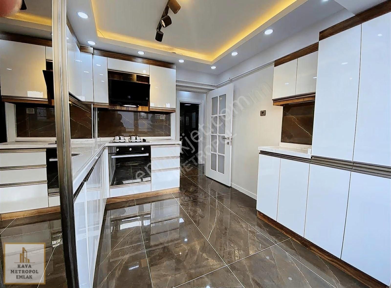 Etimesgut Süvari'de Sevgi Market Yakını Ara Kat Lüks Yapılı 3+1 - Görsel 31