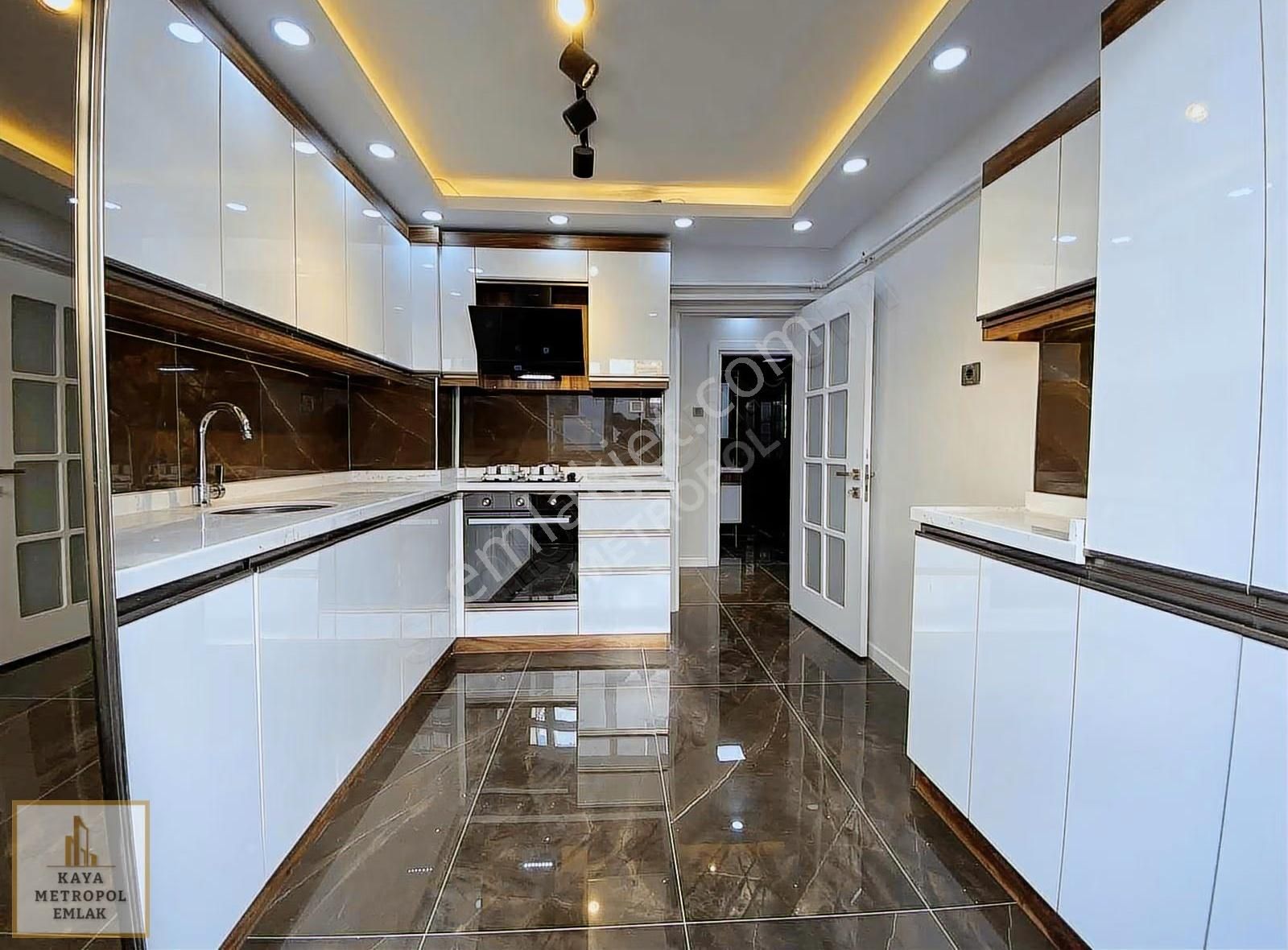 Etimesgut Süvari'de Sevgi Market Yakını Ara Kat Lüks Yapılı 3+1 - Görsel 15