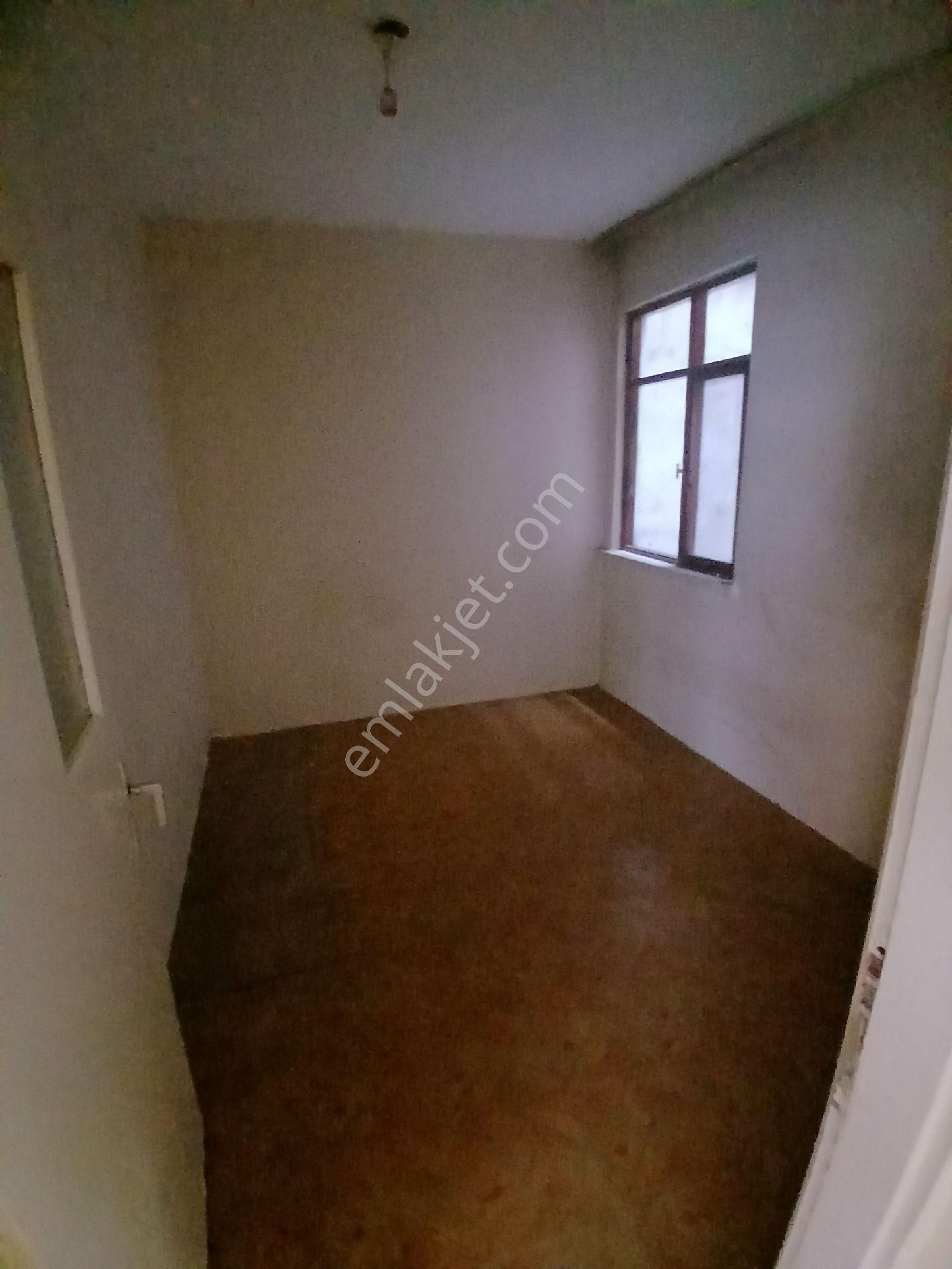 Kurtulus Mahallesi'nde Satılık 3+1 Yüksek Giriş Kat Daire - Görsel 2