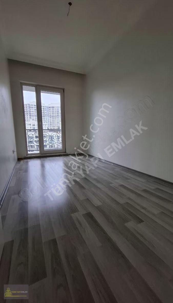 İstanbul Saraylarında Manzaralı Kiralık 3+1 Daire - Görsel 17
