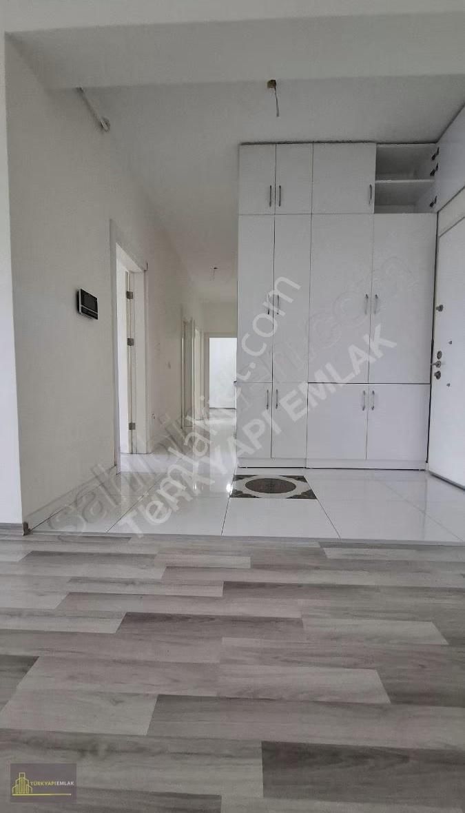 İstanbul Saraylarında Manzaralı Kiralık 3+1 Daire - Görsel 12