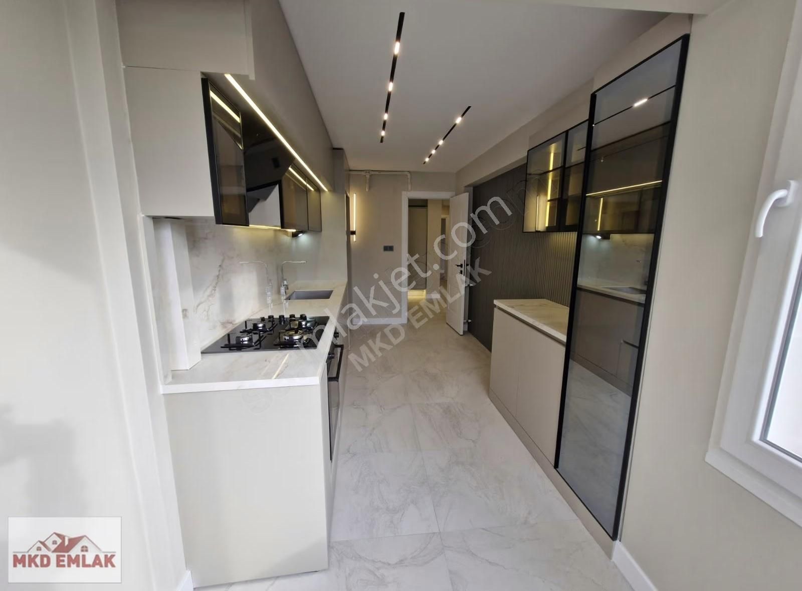 Bostanlı Da Full Tadilatlı Köşe Park Manzaralı 3+1 Mkd Emlak Tan - Görsel 2