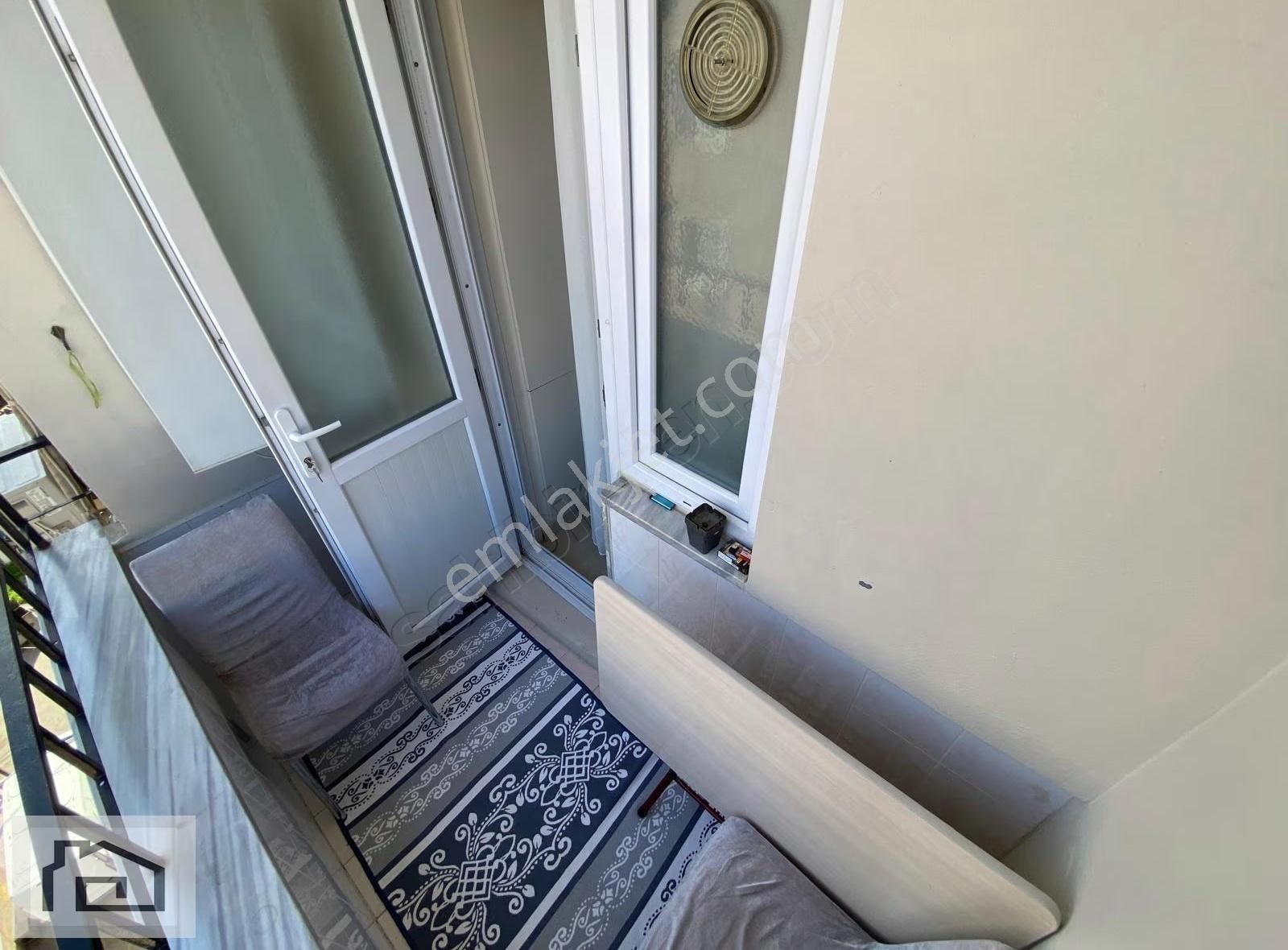 Eminden,merkez Camii Yakını,masrafsız,katta,ergonomik,fırsat 3+1 - Görsel 15