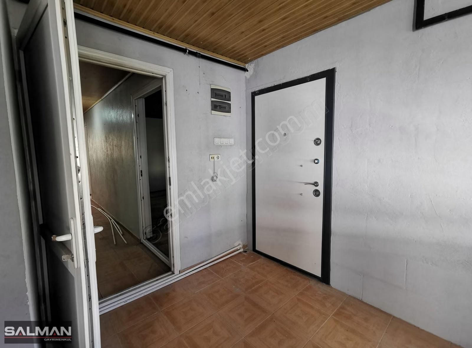 Salman'dan Karşıyaka Örekköy Mah Kiralık 2+1 Daire - Görsel 3