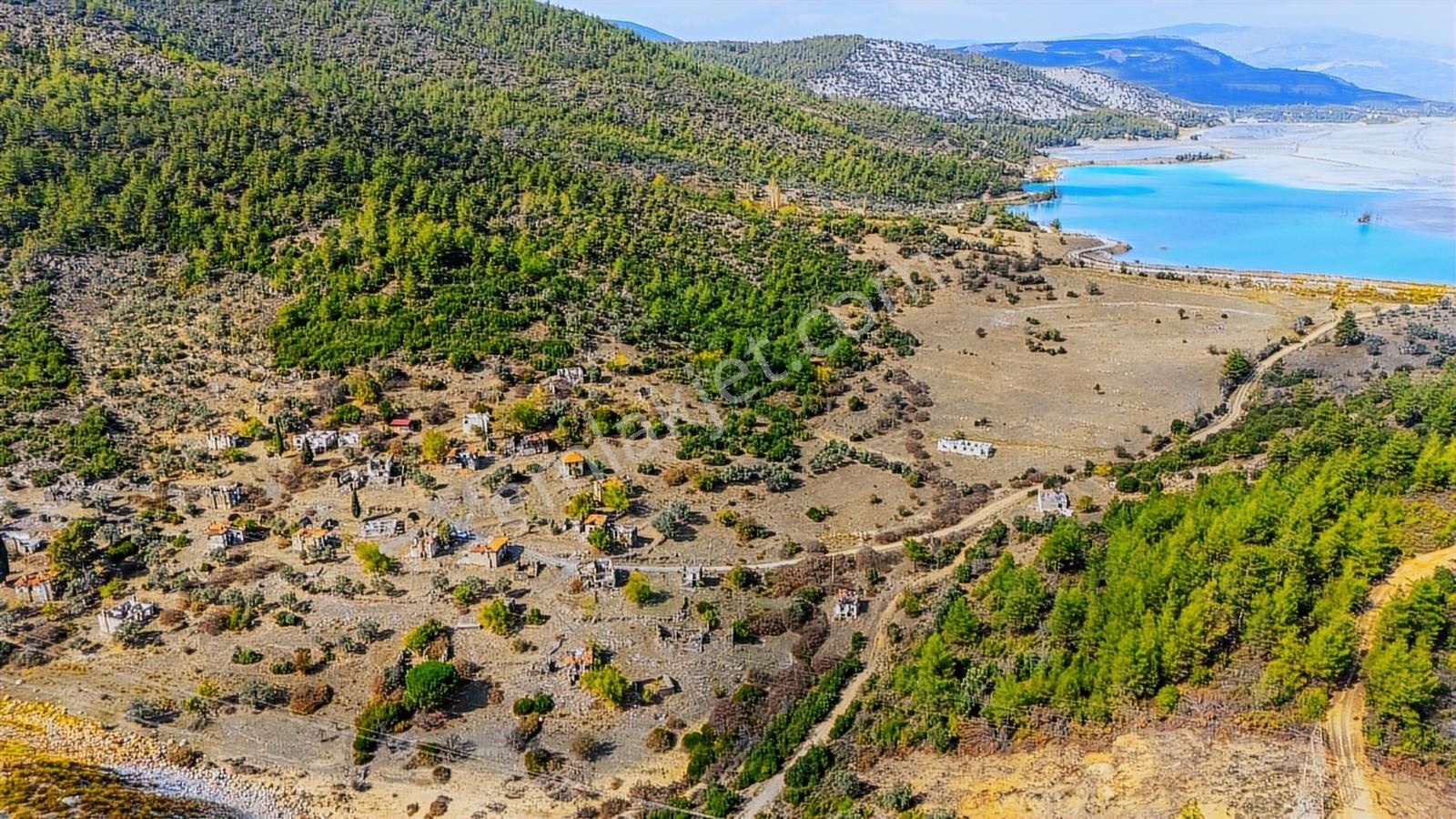 Cbmarina'dan Kapubağ'da Göl Manzaralı Satılık Kargir Ev Ve Tarla - Görsel 6
