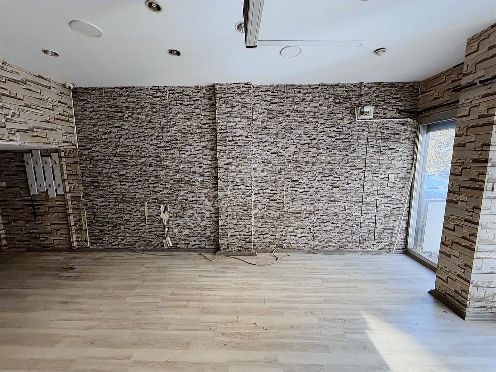 Soğanlık Atatürk Cad. 20 M Mesafese ** Fırsat ** 43 M2 Dükkan - Görsel 2