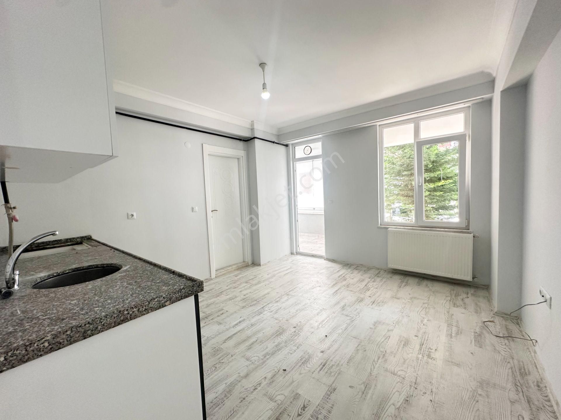 Geniş Balkonlu 2+0 Yüksek Giriş Satılık Daire - Görsel 3