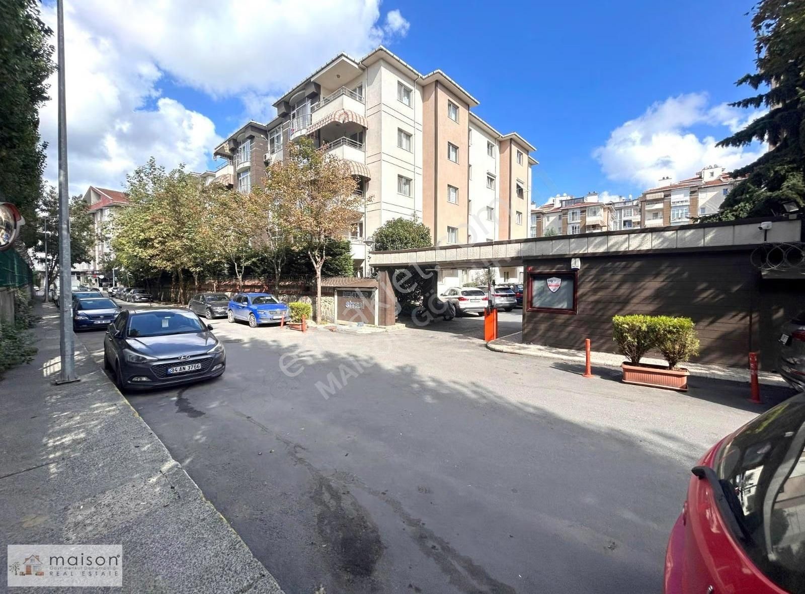 Maıson Göktürk Bentler Sitesin'de Kiralık 4+1 Çatı Dubleks Daire - Görsel 16