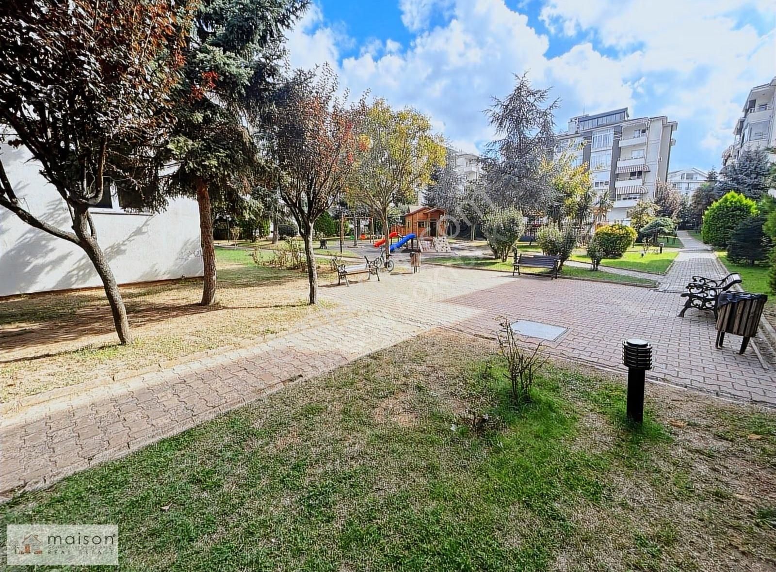 Maıson Göktürk Bentler Sitesin'de Kiralık 4+1 Çatı Dubleks Daire - Görsel 15