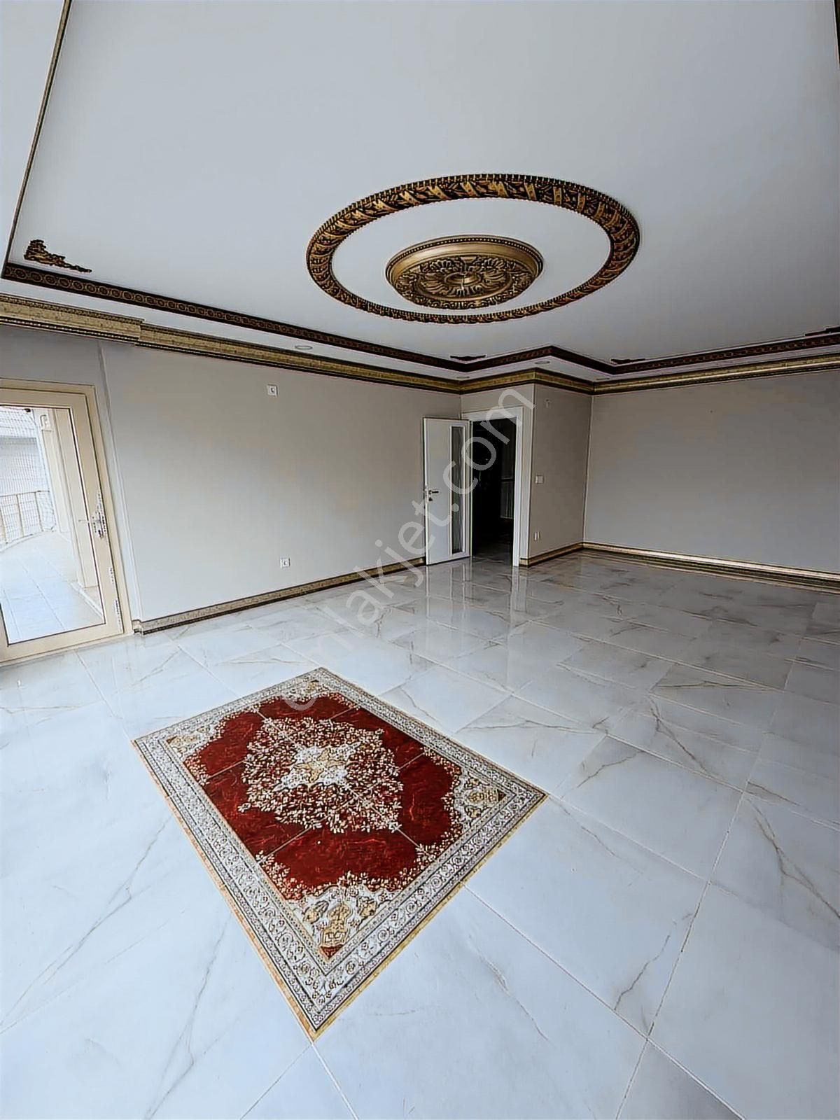 Yorulmaz Saraylarında Ara Kat - Görsel 5