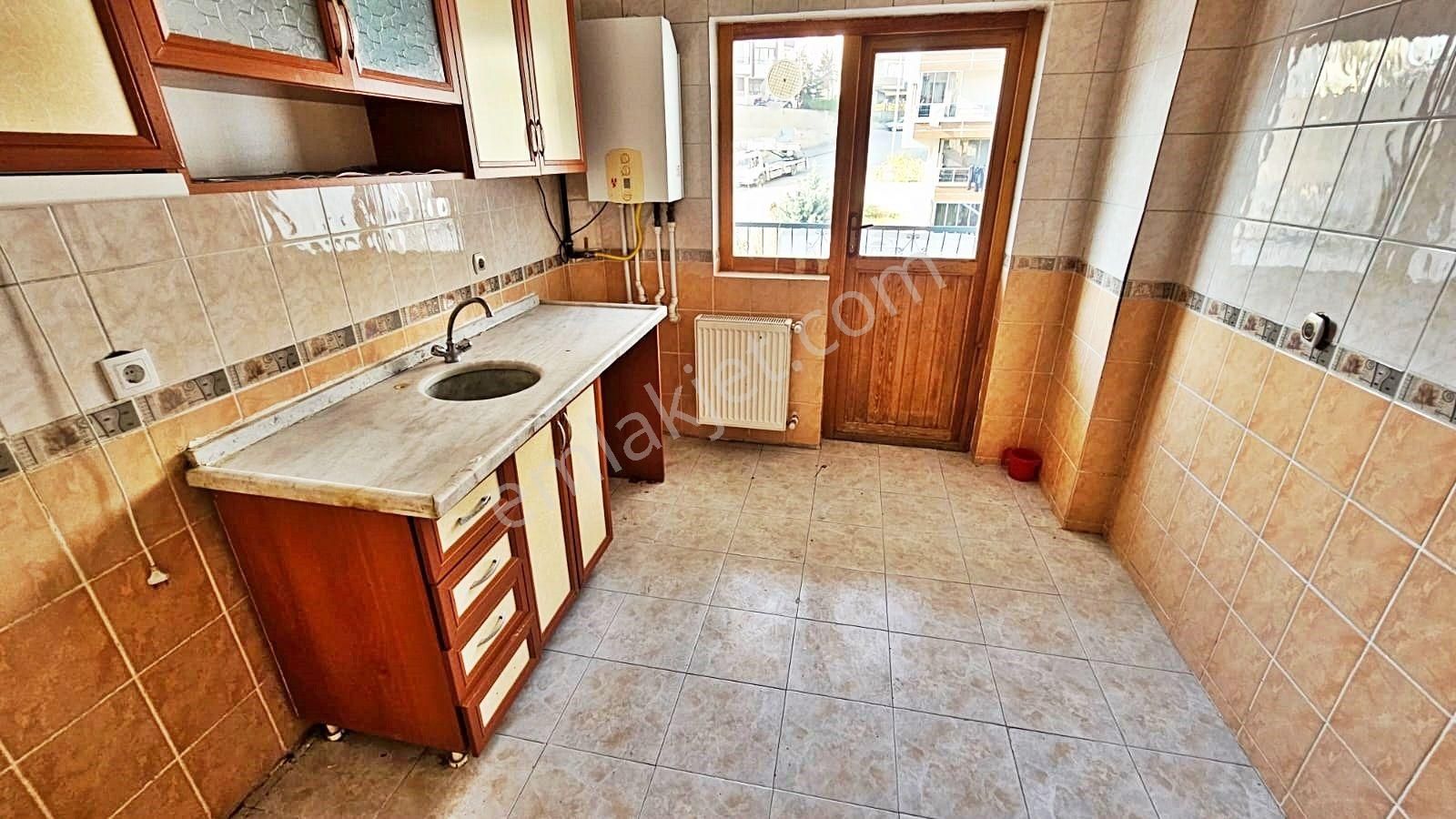 Keçiören'de Ara Kat Cadde Üzeri Daire - Görsel 16