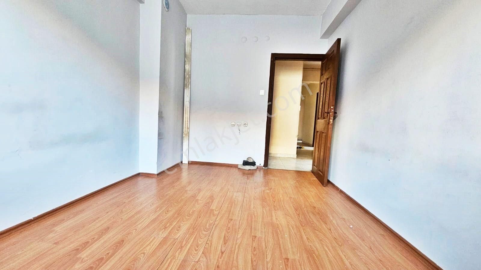 Keçiören'de Ara Kat Cadde Üzeri Daire - Görsel 34