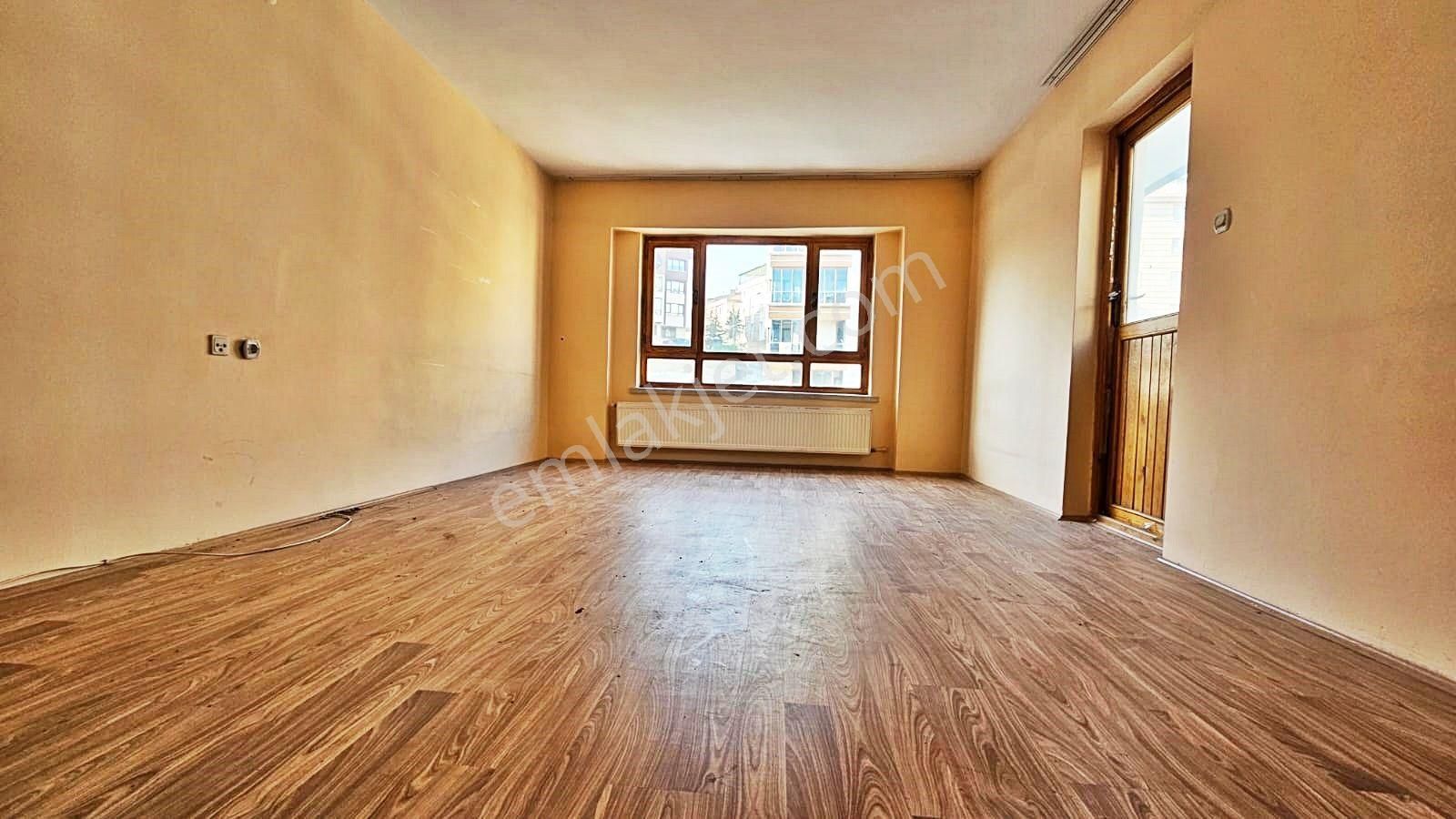 Keçiören'de Ara Kat Cadde Üzeri Daire - Görsel 24