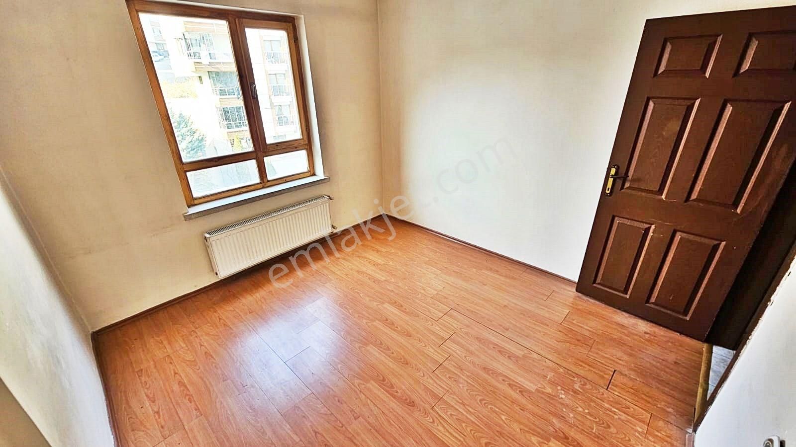 Keçiören'de Ara Kat Cadde Üzeri Daire - Görsel 3