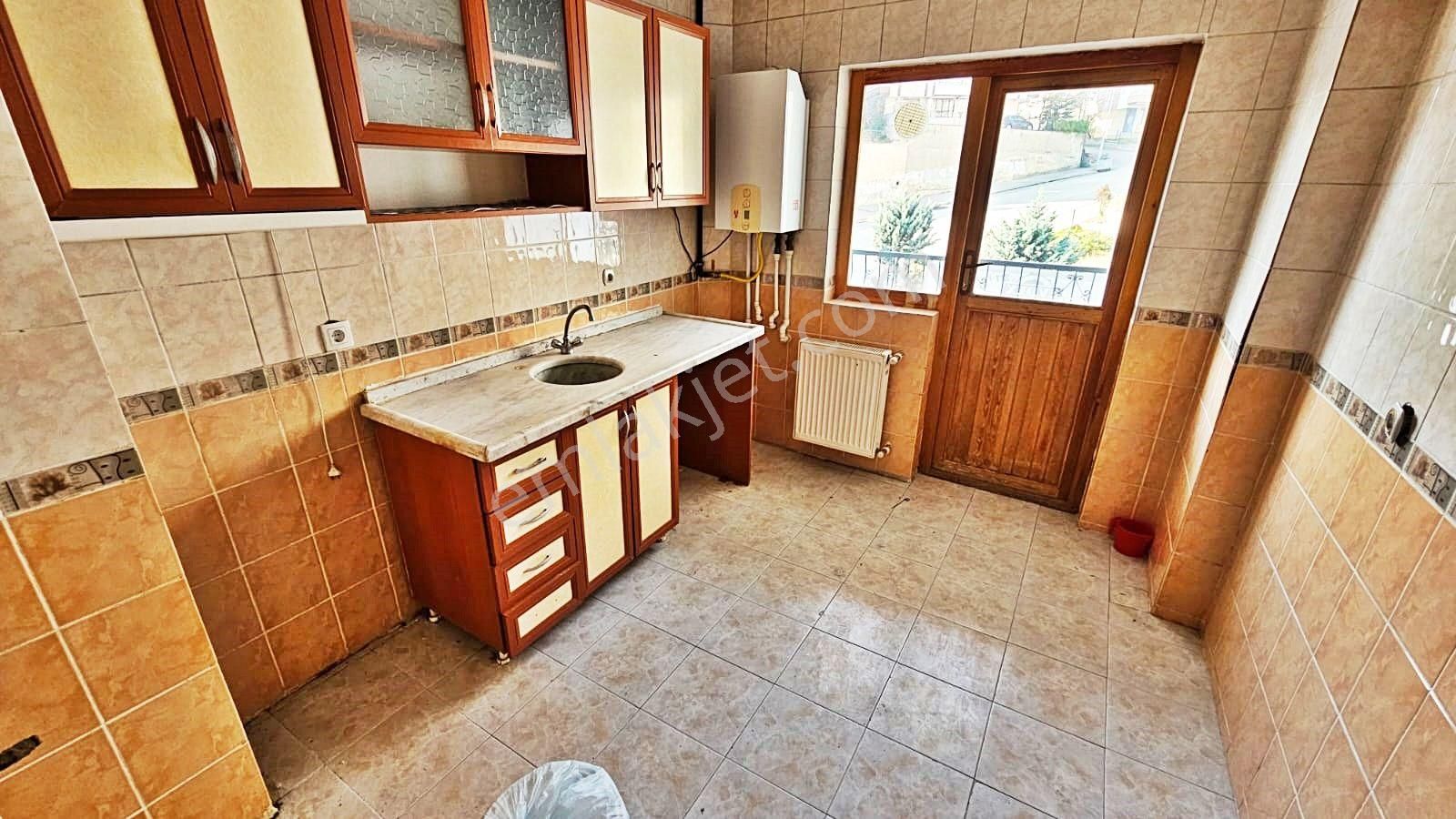 Keçiören'de Ara Kat Cadde Üzeri Daire - Görsel 19