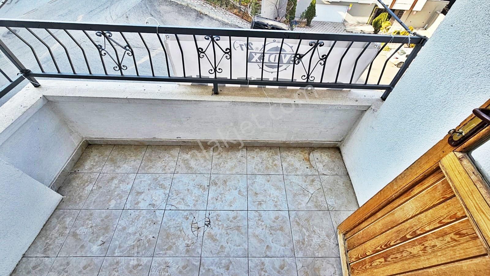 Keçiören'de Ara Kat Cadde Üzeri Daire - Görsel 15